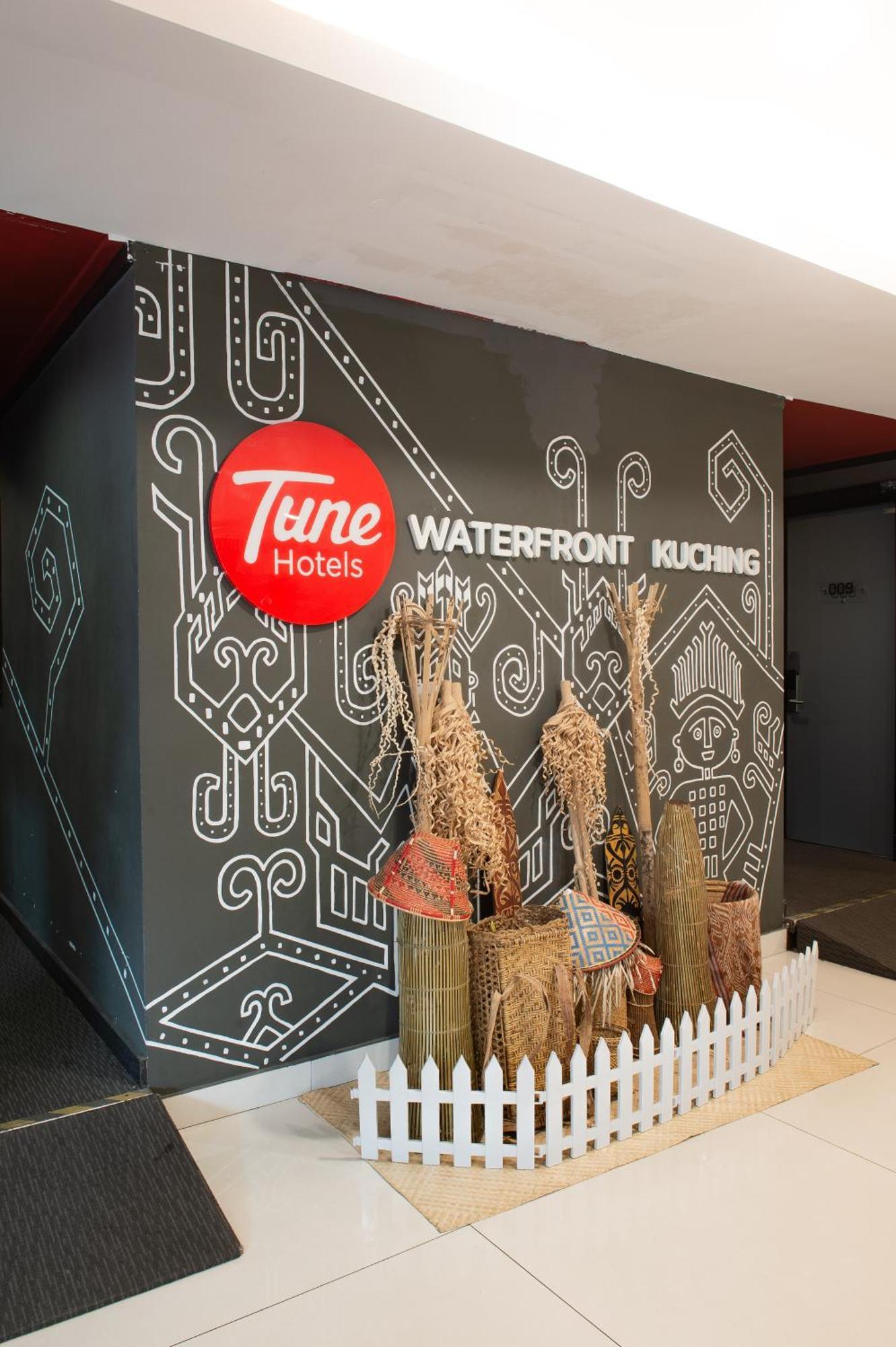 Tune Hotel - Waterfront Κουτσίνγκ Εξωτερικό φωτογραφία